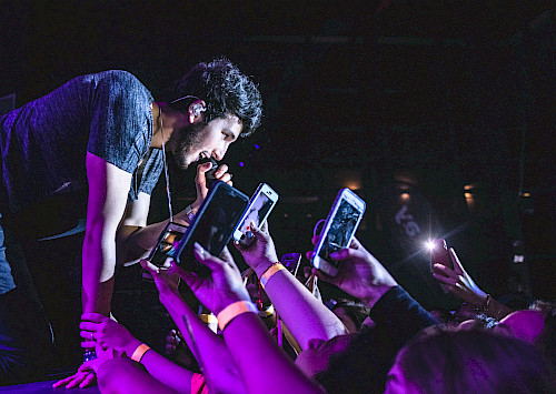 Público del concierto de Sebastián Yatra